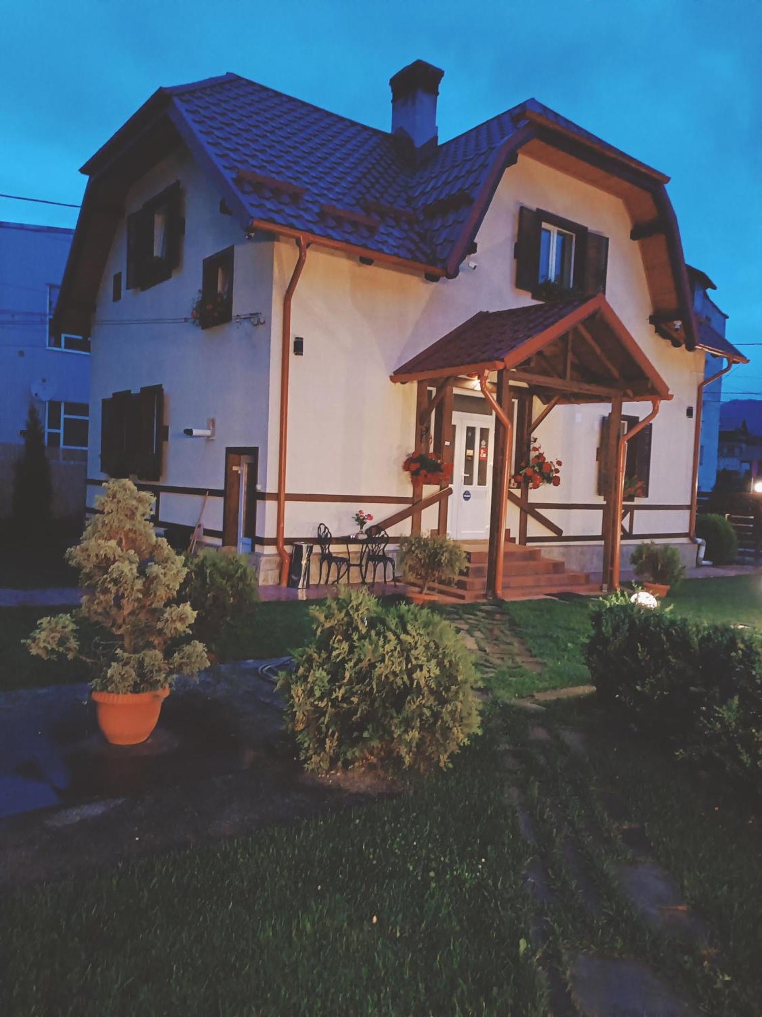 קאמפולונג מולדובנסק Residence Rooms Bucovina מראה חיצוני תמונה