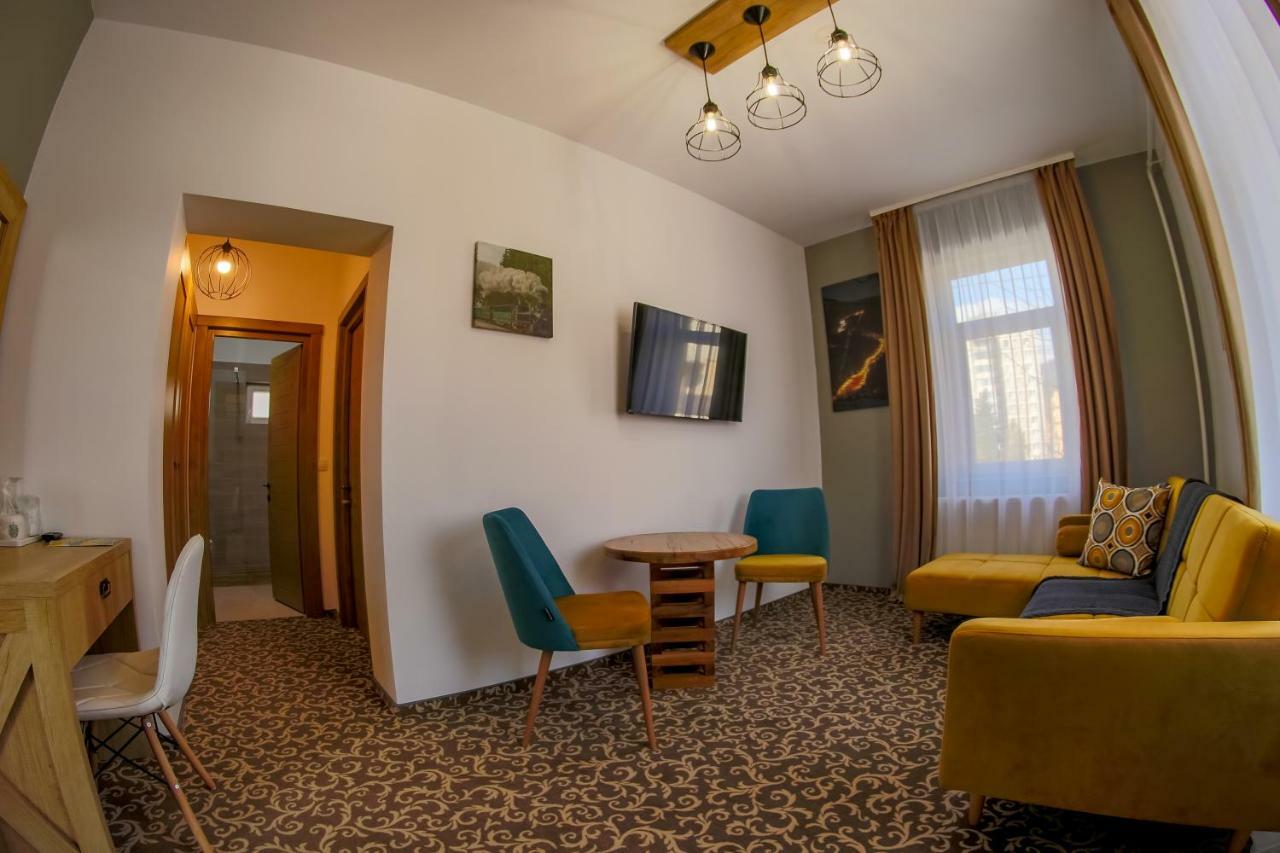 קאמפולונג מולדובנסק Residence Rooms Bucovina מראה חיצוני תמונה