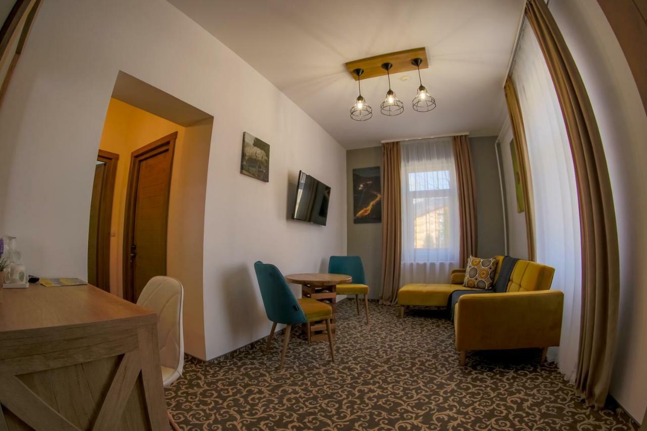קאמפולונג מולדובנסק Residence Rooms Bucovina מראה חיצוני תמונה